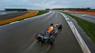 Auto - News: Il drone più veloce al mondo sfida Max Verstappen: ecco come è andata!
