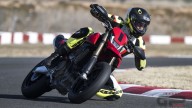 Moto - Test: Ducati Hypermotard 698 Mono: Fight Club, se la possiedi, ti possiede