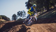 Moto - News: Husqvarna Motocross 2025: i nuovi modelli a 2 tempi TC 150 e TC 300