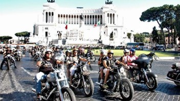 Moto - News: 110 Anni di Harley-Davidson: Roma invasa dagli Harleysti – FOTO E PROGRAMMA