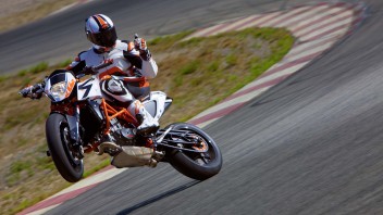 Moto - News: KTM: campagna di richiamo su 690 DUKE e 690 DUKE R dal MY12 al MY16