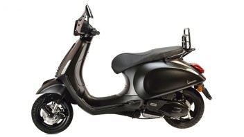 Moto - News: Vespa e Saint Laurent, una special edition esposta a Parigi