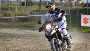 Moto - News: Suzuki V-Strom Academy 2019: come migliorare la tecnica di guida