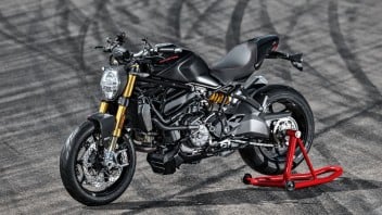 Moto - News: Black on Black: nuova livrea per il Ducati Monster 1200 S 
