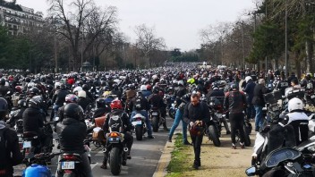 Moto - News: Francia: i motociclisti in protesta a Parigi