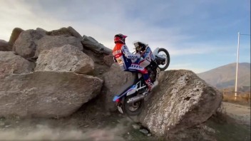 Moto - News: Toni Bou: l'Honda Africa Twin diventa (quasi) una Montesa Cota 4RT