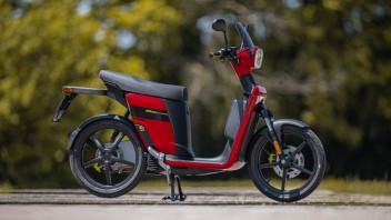 Moto - Scooter: Askoll e-Scooter: più autonomia a un prezzo minore