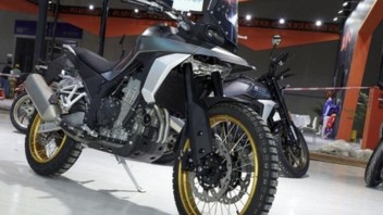 Moto - News: Excelle 800X: l'endurona cinese da 105 CV per 160kg