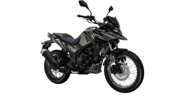 Moto - News: SYM NH300T 2022: la prima crossover taiwanese pronta per l'Italia