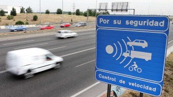 Moto - News: Radar "anti-frenata": dalla Spagna i velox che beccano i furbetti