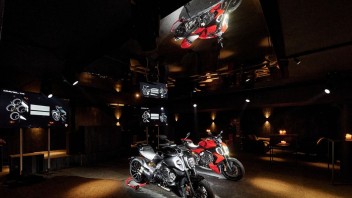 Moto - News: Il design Ducati protagonista nel mondo con le “Diavel V4 Design Nights”