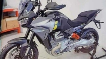 Moto - News: Moto Guzzi V100 Stelvio: scappa la foto su internet