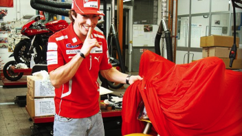 Moto - News: Hayden a caccia di segreti in Ducati