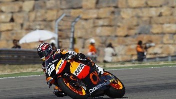 Moto - News: Marquez assedia e sbaraglia Aragòn