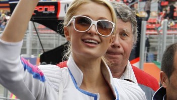 Moto - News: Paris Hilton a Valencia per Vinales