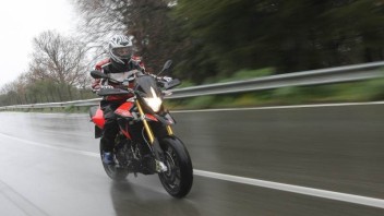 Moto - Test: Dorsoduro : una pioggia di emozioni