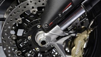 Moto - News: MV Agusta: i tre cilindri frenano meglio