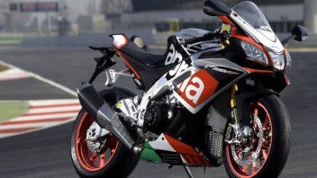 Moto - News: V4 On Track: in pista con le sportive Aprilia