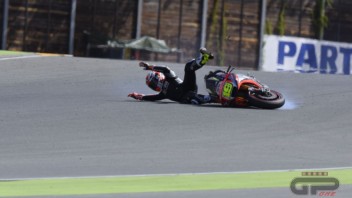 La caduta di Alvaro Bautista al Sachsenring