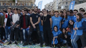 Andrea Iannone #guardaavanti per la sicurezza