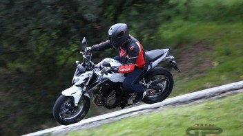 Moto - Test: Honda CB500F e CBR500R: due facce una razza