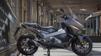 Moto - News: Honda Integra my'16: evoluzione con stile