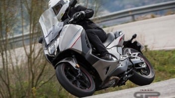 Moto - Test: Honda Integra '16: doppia anima 
