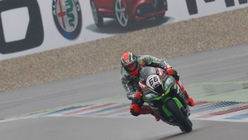 Assen: Sykes up front in the rain