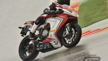 Moto - Test: Pirelli Diablo Rosso 3: punto di svolta