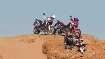 Dakar: &quot;Riding Marocco: Chasing the Dakar&quot;: Honda fornisce le Africa Twin per l&#039;avventura