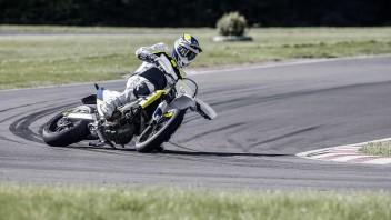 Moto - News: Husqvarna Motorcycles: rinnovate le 701