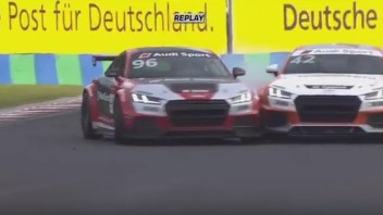 Chaz Davies crash Audi TT Cup all&#039;Hungaroring