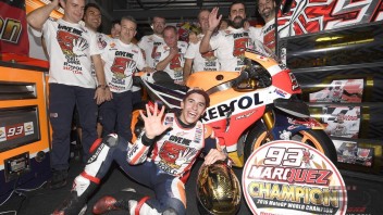 Marquez World Champion in Motegi: the best shots