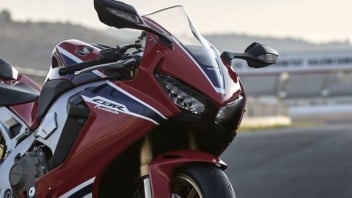 Moto - News: Honda, ad EICMA arriva una nuova Fireblade