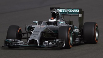 VIDEO. On board the Mercedes Formula 1 car with Lorenzo