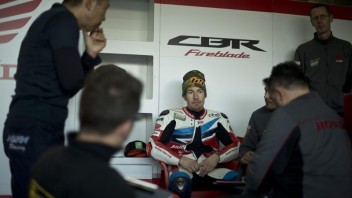 Nicky Hayden to sit out jerez test due to injury