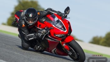 Moto - Test: Honda CBR1000RR Fireblade: controllo vincente