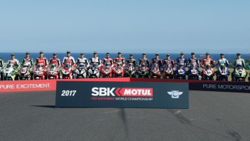 SBK: Superbike gets underway in Australia: nighttime battle