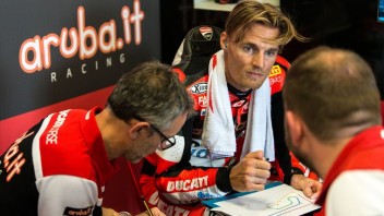 SBK: Davies: "Melandri ha frenato più forte di quanto aspettassi"