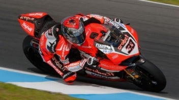 SBK: Phillip Island Test: Melandri amazes, only Rea ahead of him