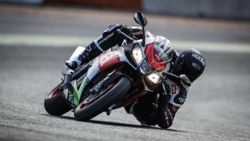 Moto - News: Guzzi e Aprilia: Eagle Days e V4 Face the Race, i porte aperte