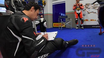 Moto - News: Old School Racing: a scuola con il "prof" Alex Gramigni 