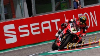 SBK: Davies infiamma Imola centrando la Superpole, 3° Rea