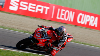 SBK: STK1000: Rinaldi dominates and wins, Tamburini 2nd