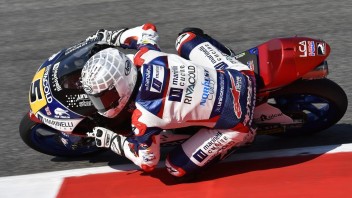 Moto3: FP1, pista umida al Montmelò, Fenati al top