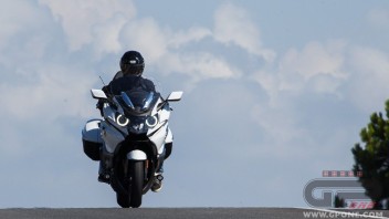 Moto - Test: BMW K 1600 GTL: globetrotter in salsa Lounge
