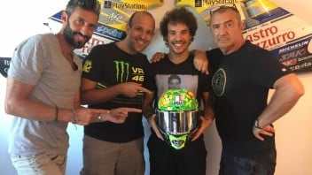 Moto2: Un casco tropicale per Morbidelli a Misano