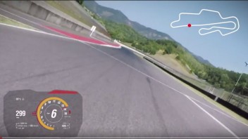 Moto - News: Ducati V4: un giro al Mugello sulla nuova Desmosedici Stradale