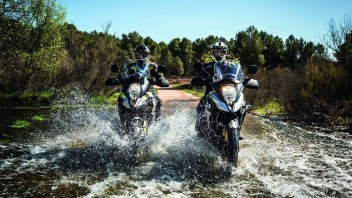 Moto - News: Suzuki: gamma V-Strom, arrivano gli accessori per i viaggi e non solo