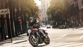 Moto - News: Kawasaki Z900RS 2018: la modern classic... che mancava